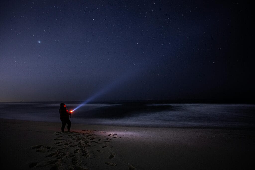 Scattering pearls on the beach of your life story, so that even in the darkest night, you can find the light to move forward.